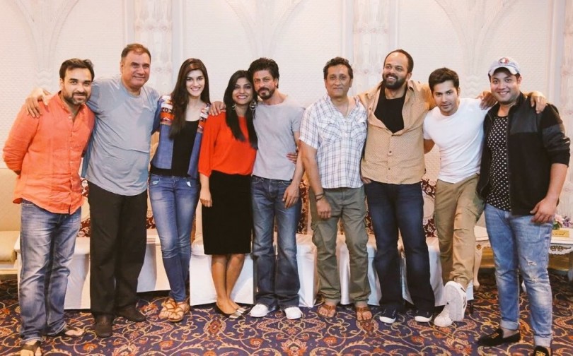 Shahrukh Khan with Dilwale team