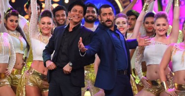 SRK, Salman Khan perform for Barah Mahine and Lungi Dance