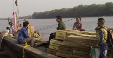 Shahrukh Khan shoots for Raees at Uran Beach in Navi Mumbai