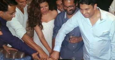 Akshay, Nimrat celebrate as Airlift joins 100 crore club