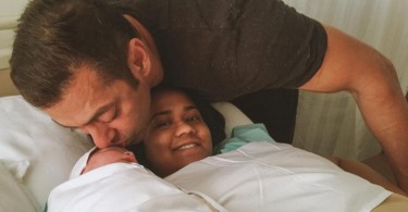 Salman Khan meets baby Ahil and Arpita Khan