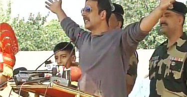 Akshay Kumar pays tribute to Indian soldiers at BSF Camp in Jammu