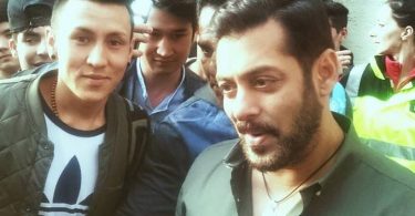 Salman Khan with a fan in Austria - Tiger Zinda Hai