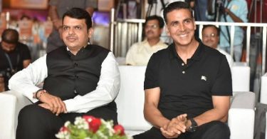 Akshay Kumar with Devendra Fadnavis at 57th Maharashtra Day celebrations